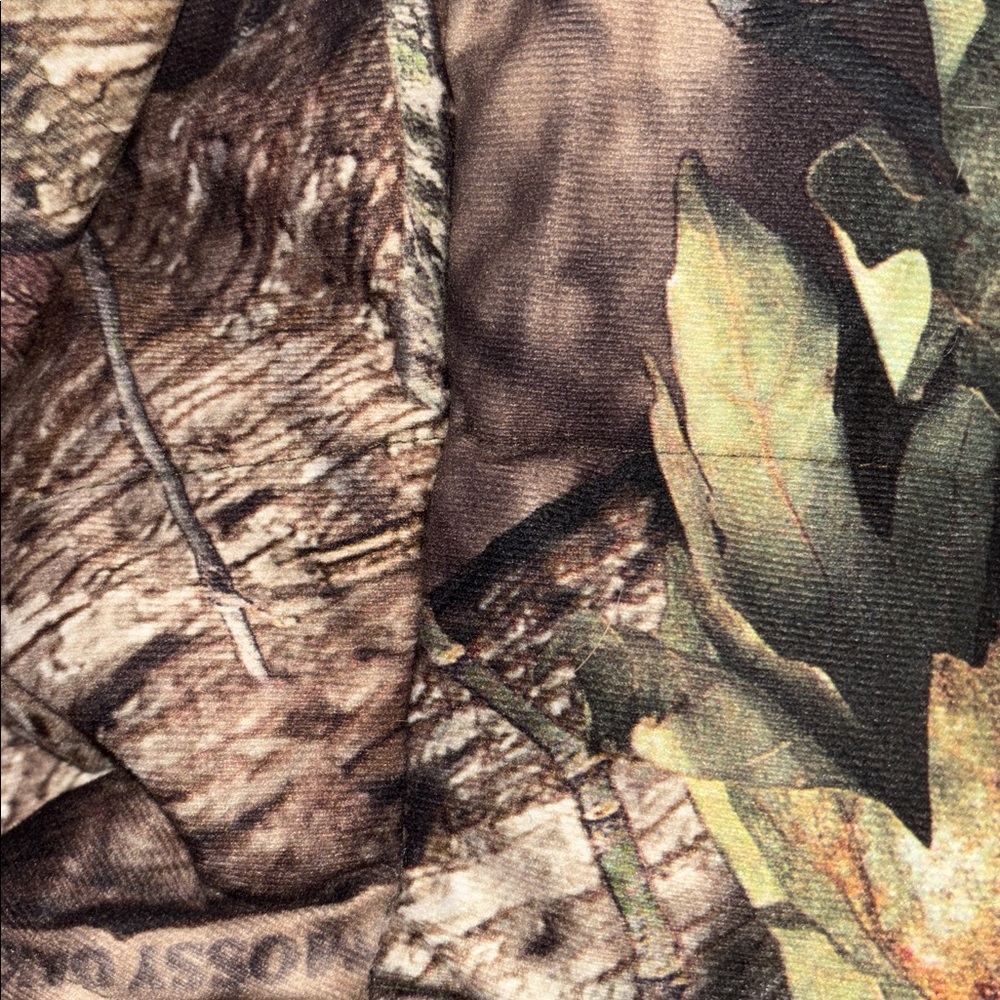 Women's Camouflage Hooded Jacket - Picture 12 of 12